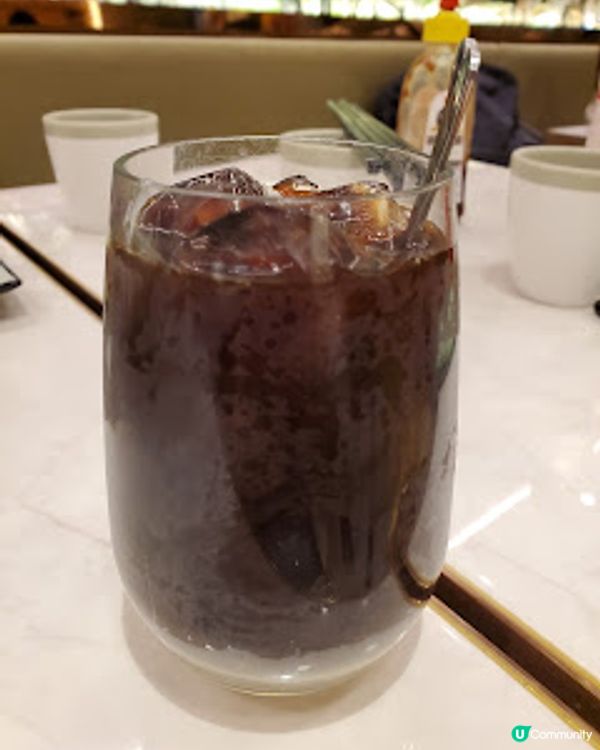 河內越式料理．牛三寶河粉超好食！