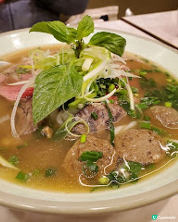 河內越式料理．牛三寶河粉超好食！