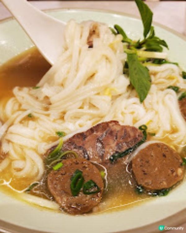 河內越式料理．牛三寶河粉超好食！