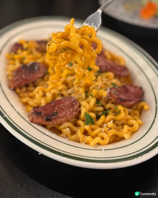 開心果巴斯克蛋糕必食🍰超級creamy💚煙肉炸雞雪糕窩夫🤤🤤