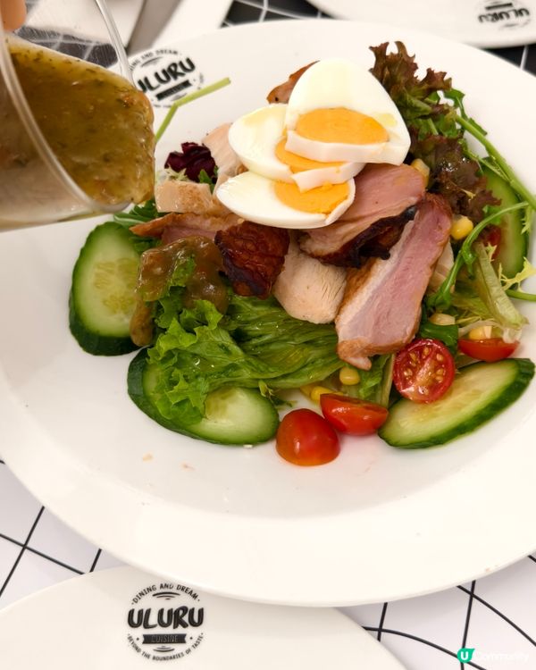 黑白畫風cafe，必點富士芝櫻祭Tiramisu