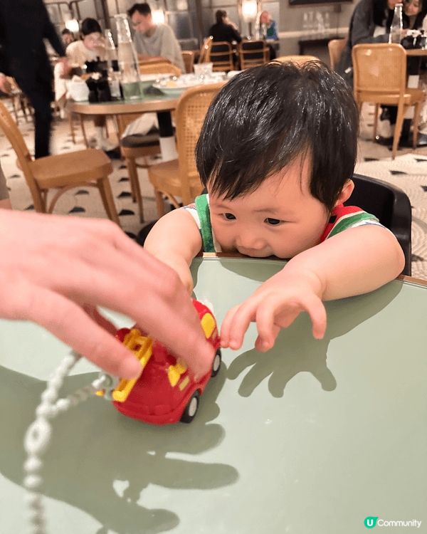 平時日常都會帶bb 去playhouse 玩～ 放下電。