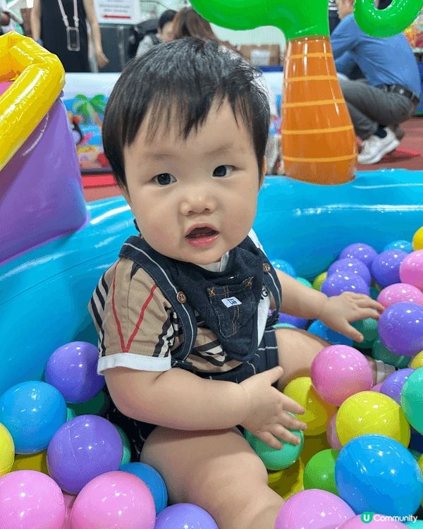 平時日常都會帶bb 去playhouse 玩～ 放下電。