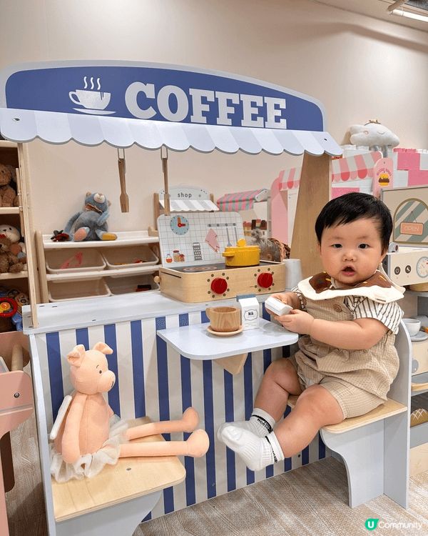 平時日常都會帶bb 去playhouse 玩～ 放下電。