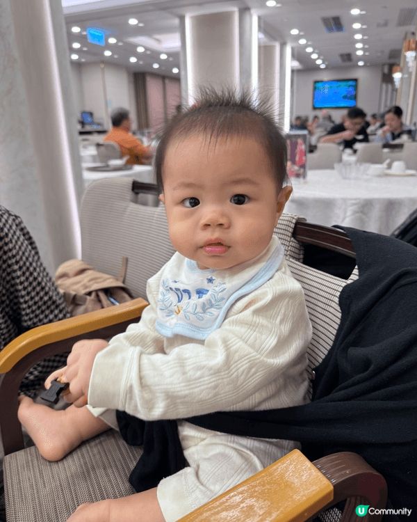 BB未夠一歲梗係要用冇酒精嘅濕紙巾啦，一包方便食完嘢抹咀/玩...