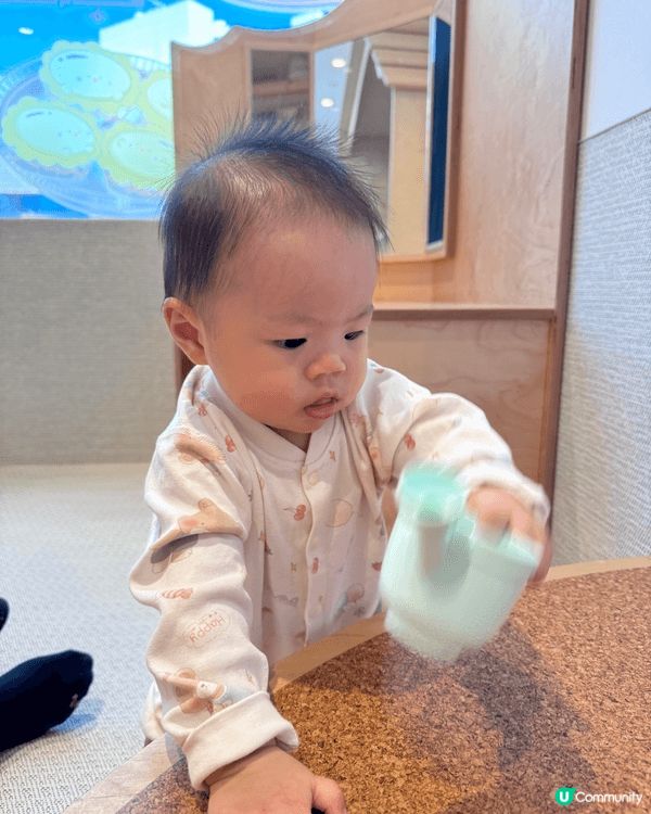 BB未夠一歲梗係要用冇酒精嘅濕紙巾啦，一包方便食完嘢抹咀/玩...