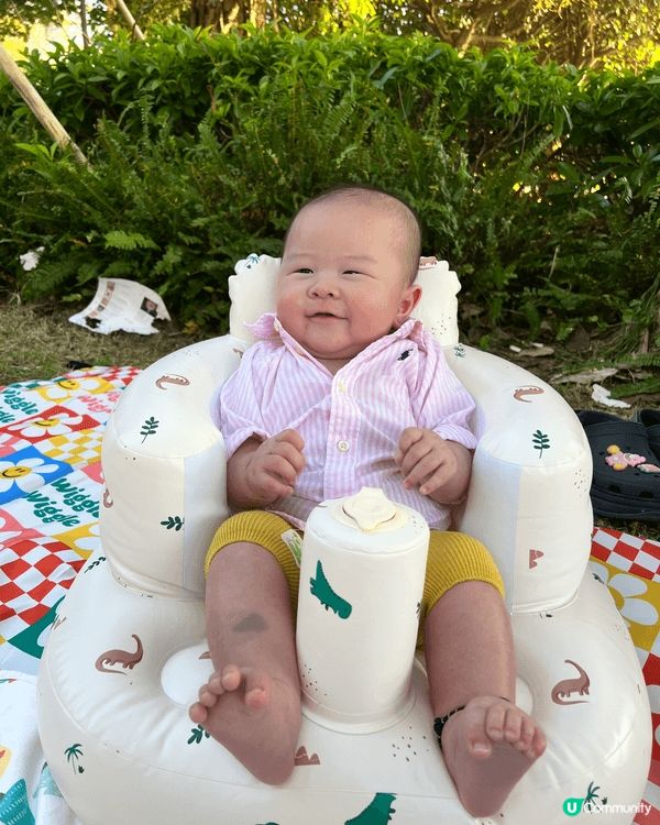 我4個月大啦！今日爸爸媽媽帶我去野餐，我覺得好開心！