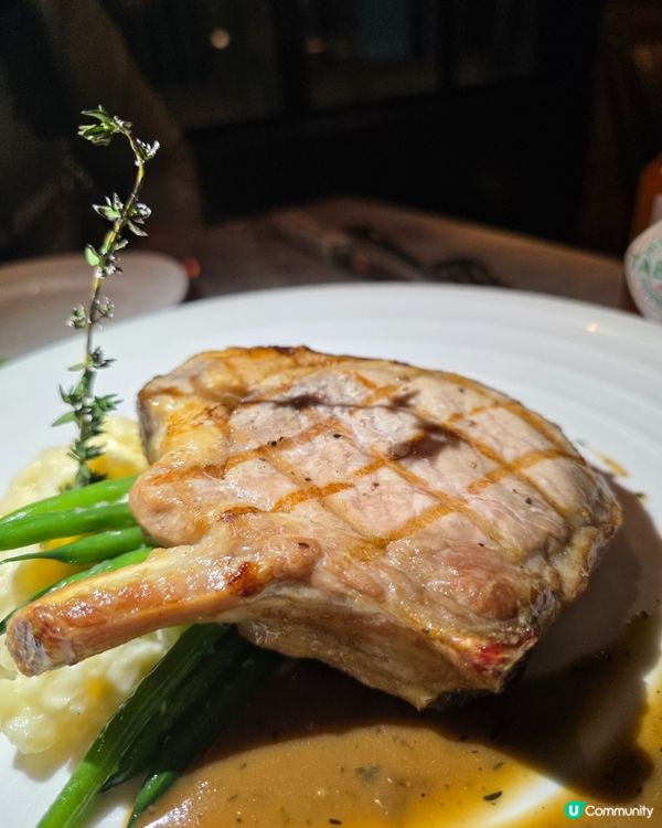 必食大大粒巨型生蠔