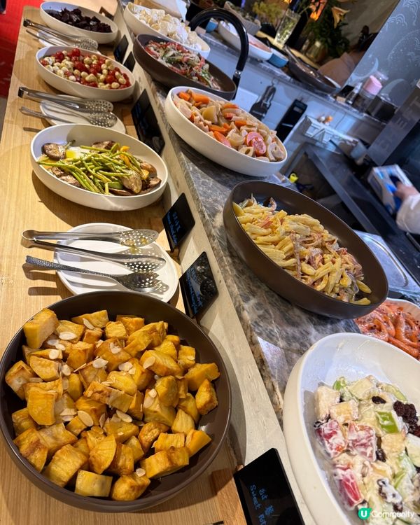 今日同小朋友去咗一家半自助buffet,真係好值得推介!😋