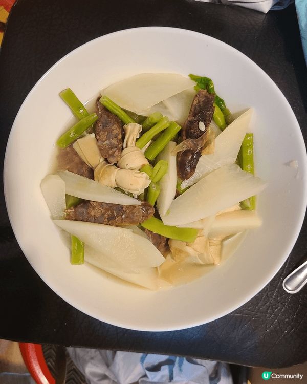 我喜歡的公仔，平時喜歡食食物，有時間會在家煮餸，好喜愛飲不同...