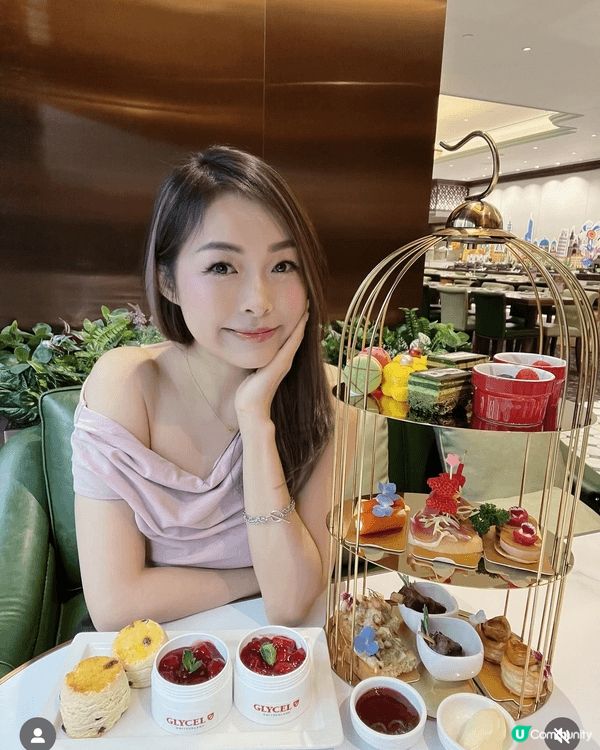 前幾日同朋友輕輕鬆鬆嘆咗個好正嘅貴婦下午茶，就係六國酒店西餐...