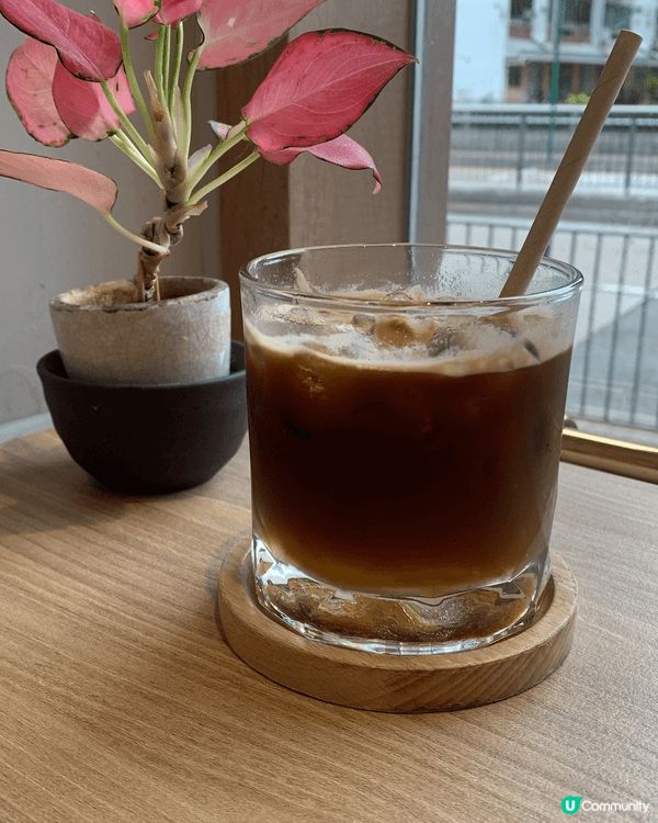 香港新蒲崗一間咖啡店，食物質素👍，擺盤打卡👍，另一間是名古屋...