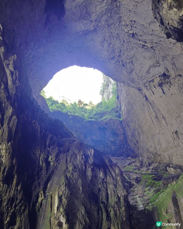 貴州的：晴隆廿四拐(歴史遺跡)、石林豬八戒石（奇石）、格凸河...