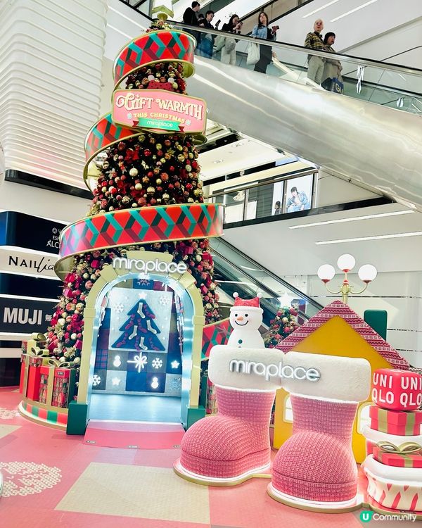 聖誕老人出現啦!尖東美麗華廣場地庫~