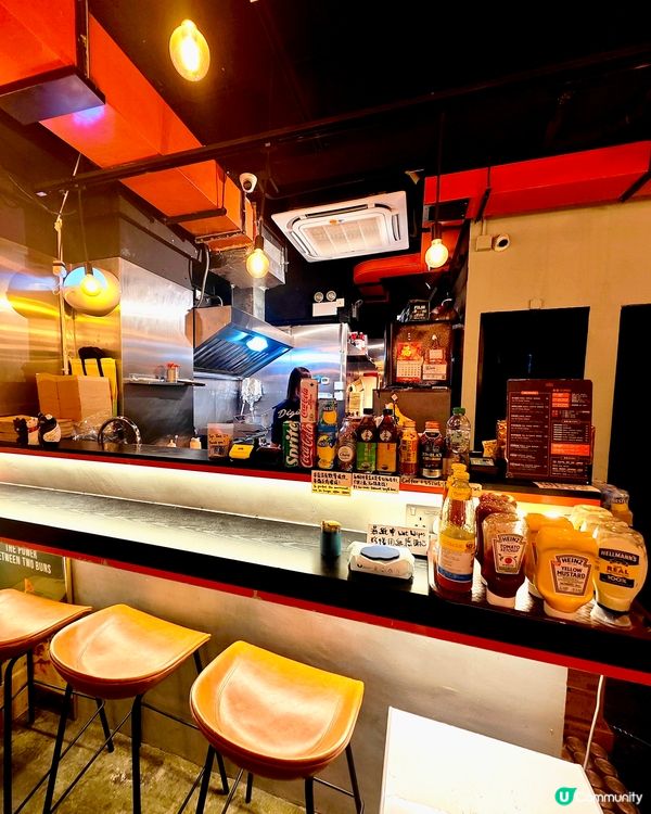 深水埗必食！貓店長坐鎮嘅小店😻🍔