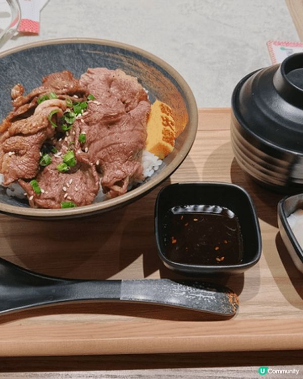 鉄火堂：將日式和地道港式飯食文化共融，打造出新派的自選魚生丼...