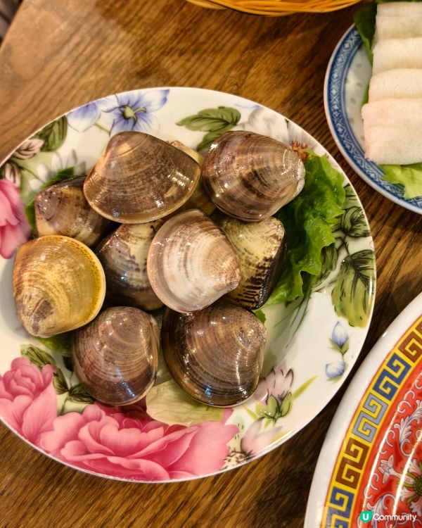 七十年代風裝修火鍋店，抵食二人套餐