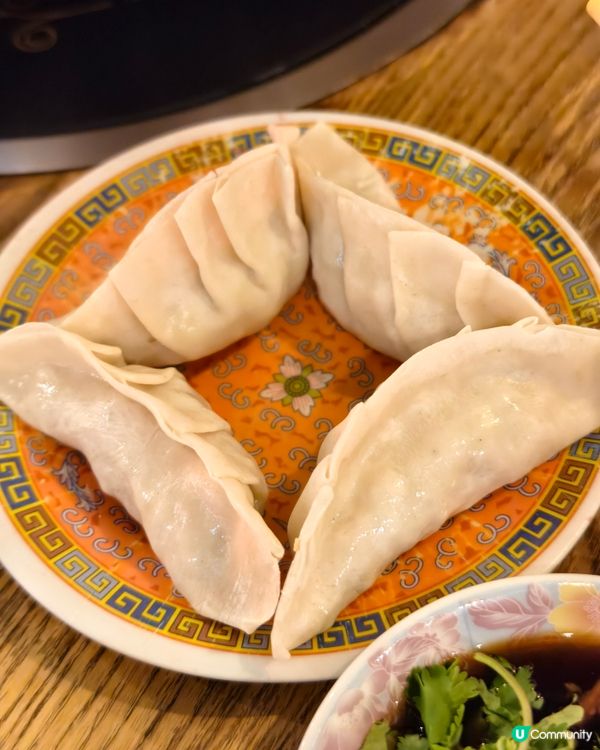 七十年代風裝修火鍋店，抵食二人套餐