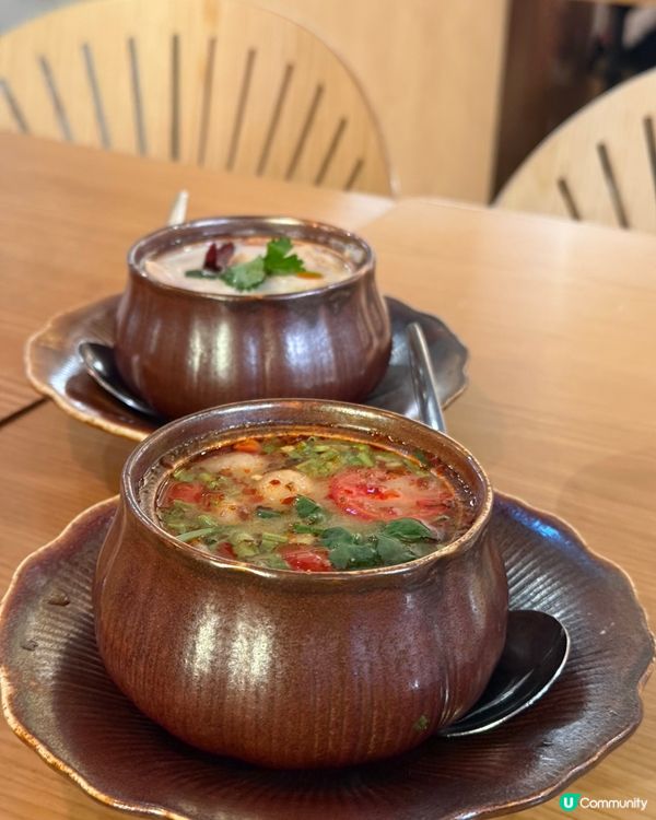 「系少有會加泰國臘腸入菠蘿炒飯既香港泰國餐廳🥹👍🏻」