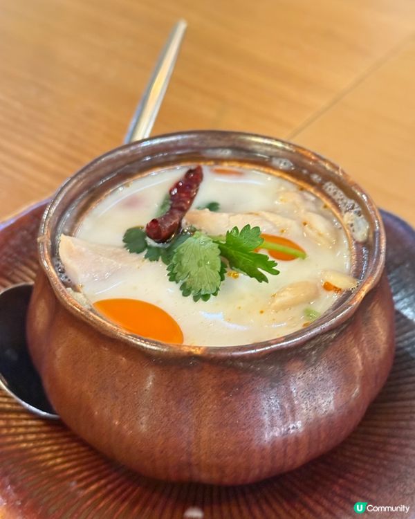 「系少有會加泰國臘腸入菠蘿炒飯既香港泰國餐廳🥹👍🏻」