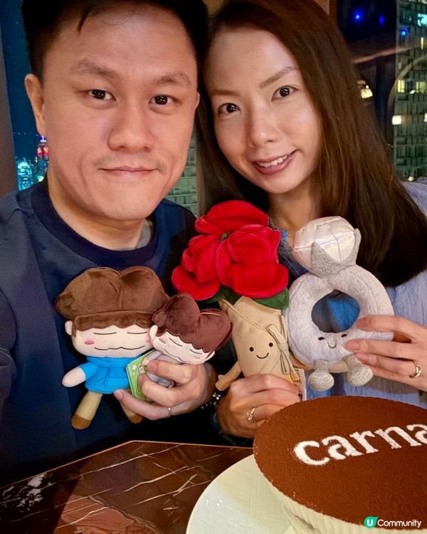 我哋兩個人居然想挑戰食個六人份量嘅tiramisu？😱