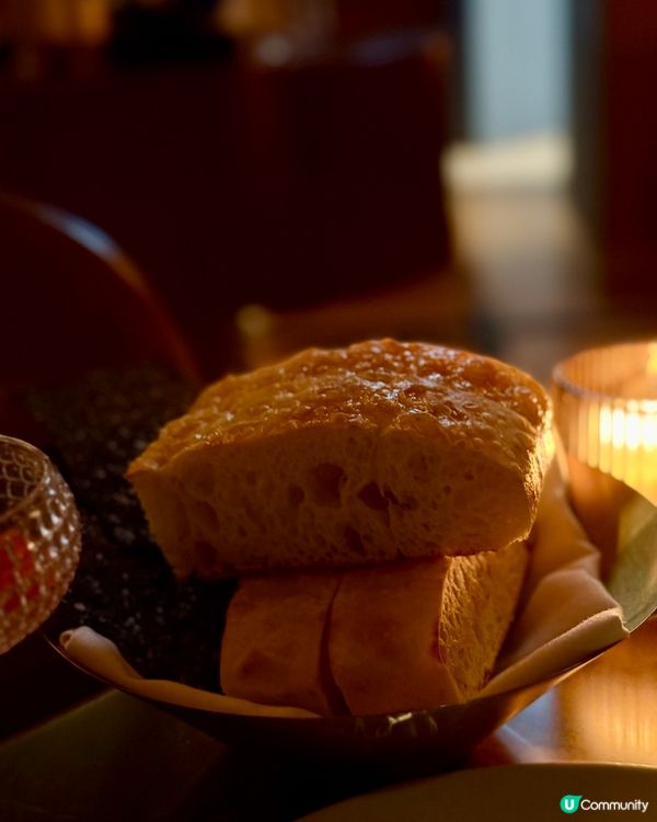 我哋兩個人居然想挑戰食個六人份量嘅tiramisu？😱