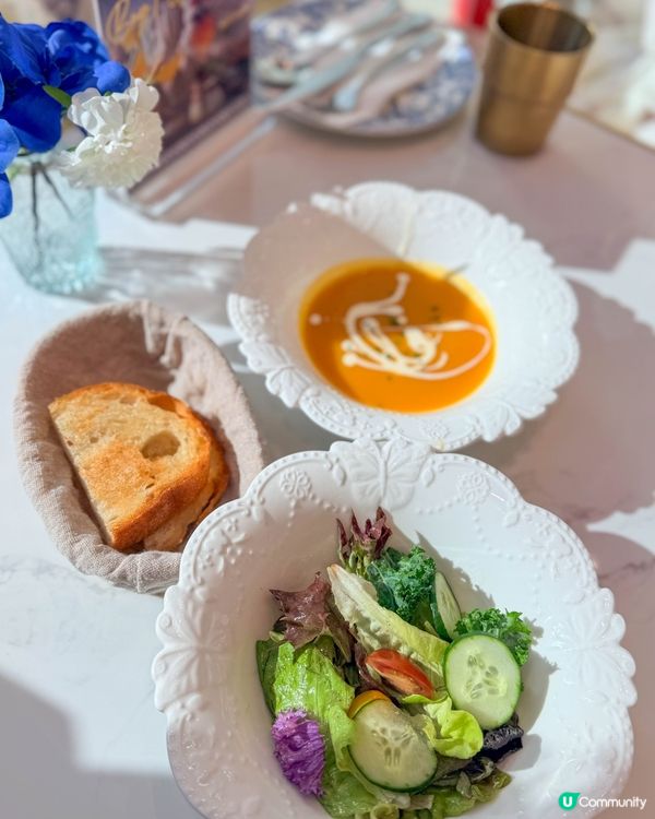 尖沙咀美食｜高顏值白藍系優雅餐廳