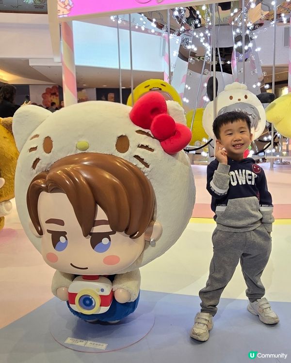 又一城聖誕旋轉木馬🎠！SANRIO x MIRROR🎄