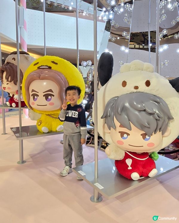 又一城聖誕旋轉木馬🎠！SANRIO x MIRROR🎄