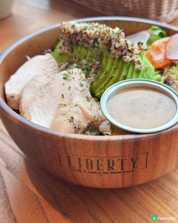 鰂魚涌最新粉紅cafe🌸必食炙燒左口魚意粉