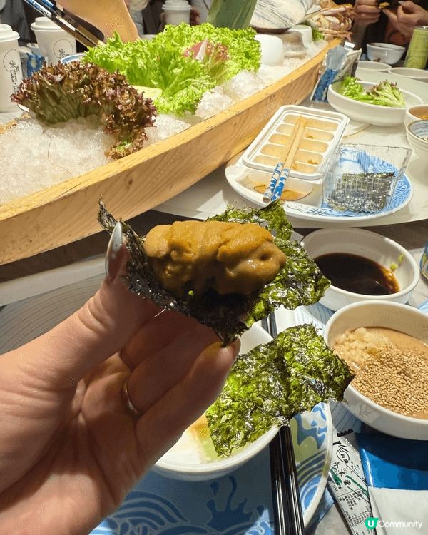跟前同事去了《家嫂一家大小》打邊爐，有刺身、雞煲同邊爐任食，...