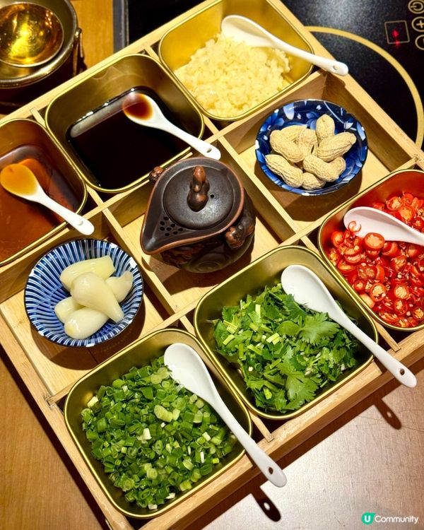 北角精緻宮廷風火鍋 配料新鮮高質