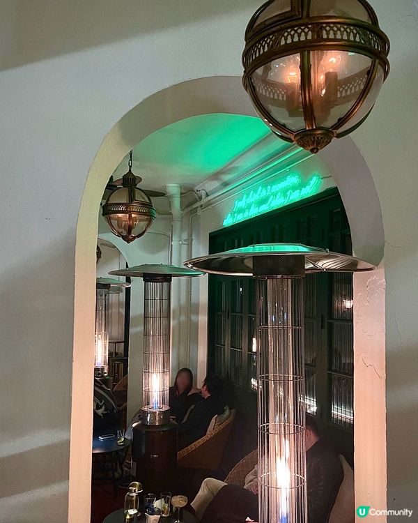 🇭🇰灣仔復古氛圍酒吧🍹有現場音樂表演🎵