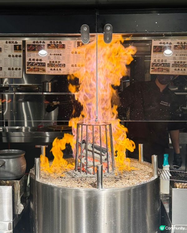 皇庭廣場新開燒烤！🤤 炭火香到爆！🔥