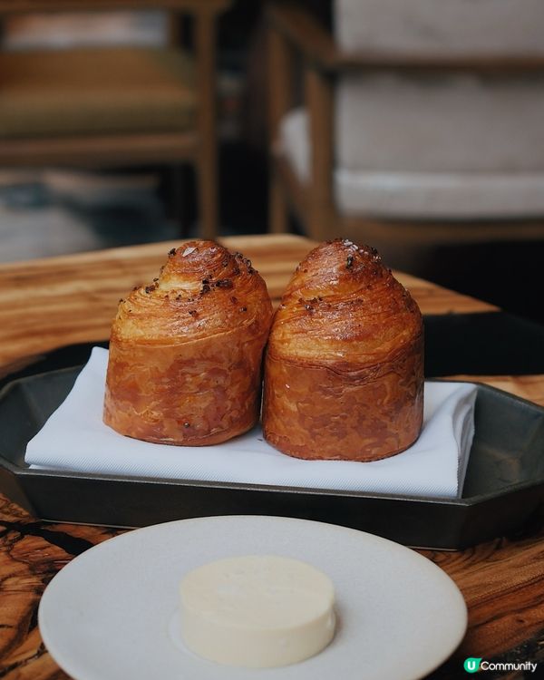 搬遷後的裝潢超美呢｜Roganic 🪵