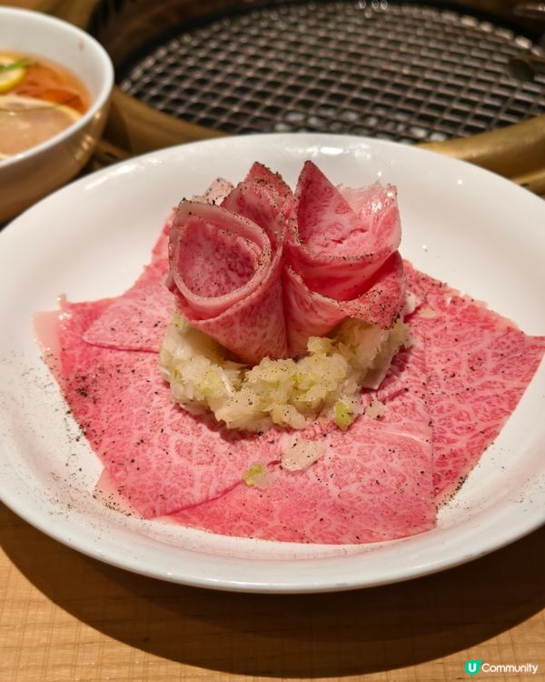 聖誕氣氛滿滿的日式燒肉店