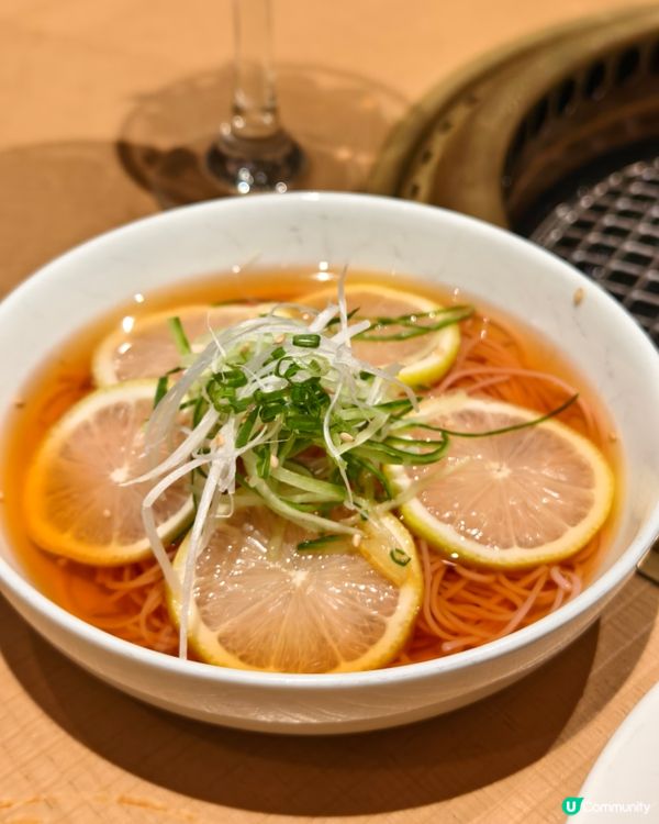 聖誕氣氛滿滿的日式燒肉店