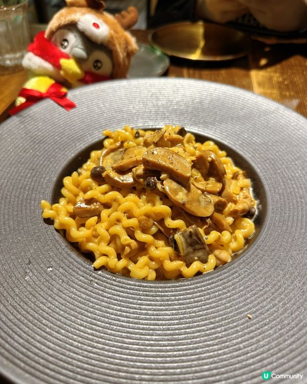 窩子：懷舊港風，慢活滋味！🍕😋