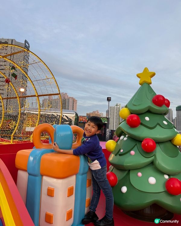1.  聖誕玩具村🎄！巨型火車🚂+泡泡🫧打卡位📸！小朋友必去