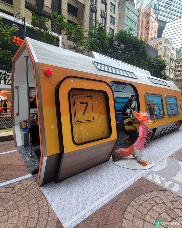 #銅鑼灣時代廣場聖誕節充充滿可愛動物，來來自迪士尼Zooto...