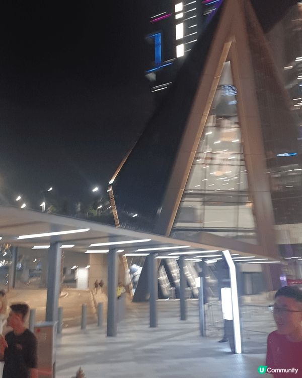 吉隆坡trx商場，真不愧是吉隆坡最大的商場，真係好grand...