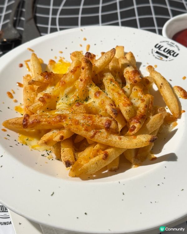 聖誕打卡必去！黑白夢幻Cafe📸 林峯應援！