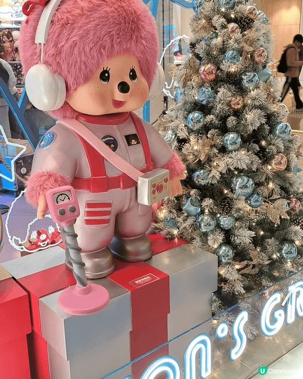 近年我會比較喜愛港鐵商場內的聖誕節佈置，分別位於將軍澳站及日...