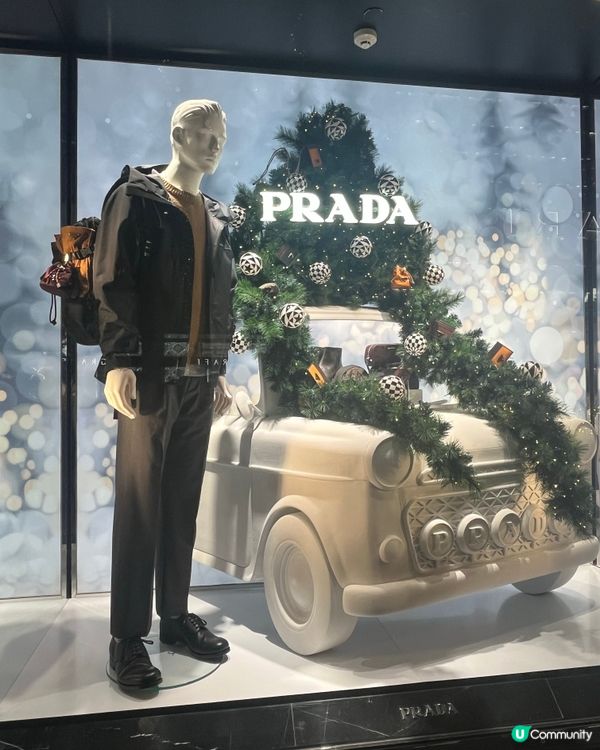 名牌Hermes及Prada的聖誕櫥窗佈置