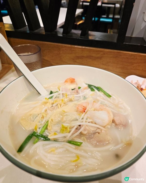 譚仔😋 雞卷+ 虎蝦酸辣金湯米線 🦐🐔