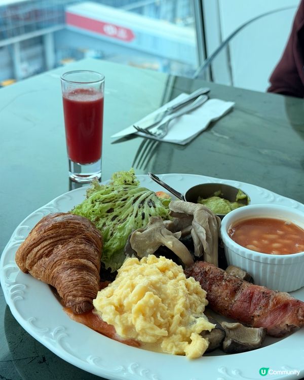 機場嘆早餐，旅行嘅開始！✈️😋