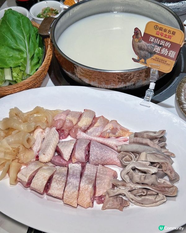 1.  北上搵食！順德公豬肚雞🤤暖笠笠！10個鐘熬湯底！