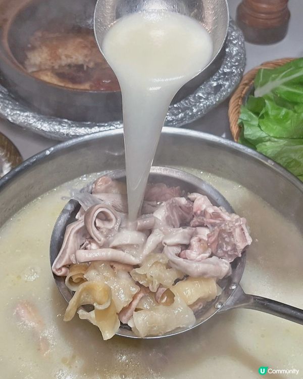 1.  北上搵食！順德公豬肚雞🤤暖笠笠！10個鐘熬湯底！