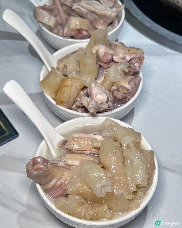 1.  北上搵食！順德公豬肚雞🤤暖笠笠！10個鐘熬湯底！