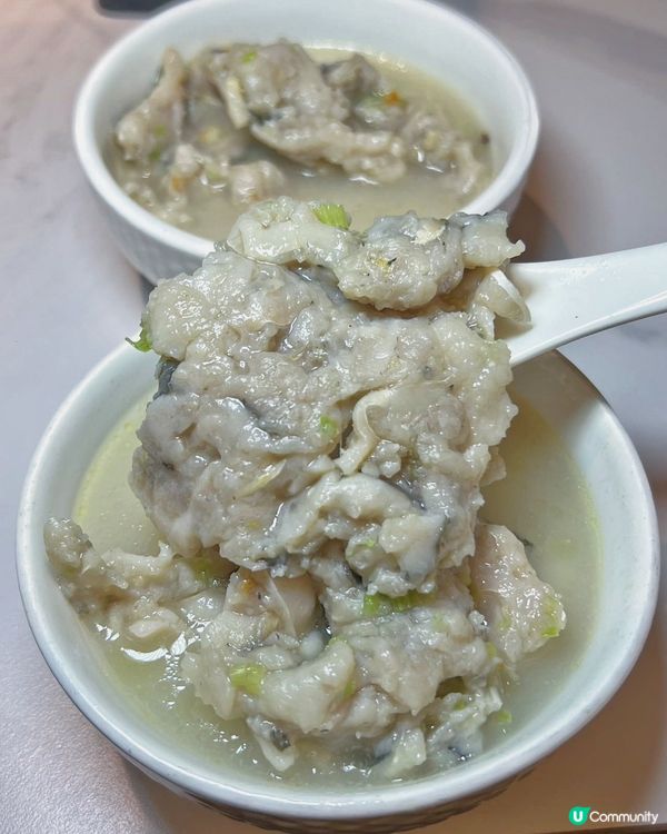 1.  北上搵食！順德公豬肚雞🤤暖笠笠！10個鐘熬湯底！